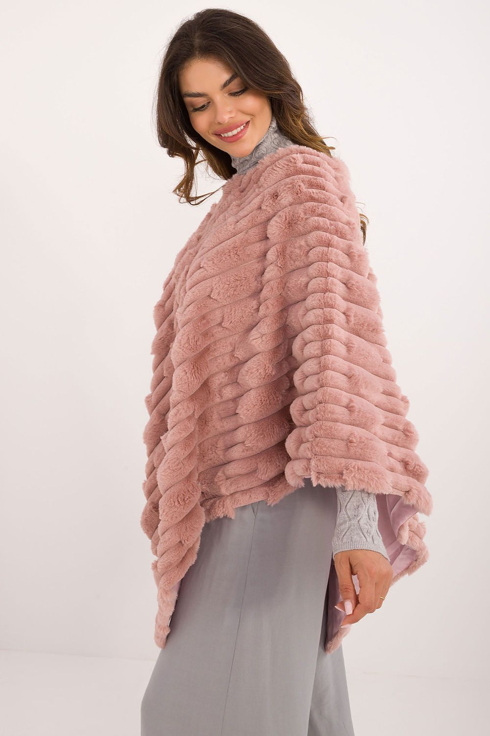 Poncho model 200205 AT
